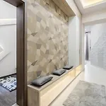 Nirvana Central Suite,3 Bedrooms, 2 Bathrooms, Acs