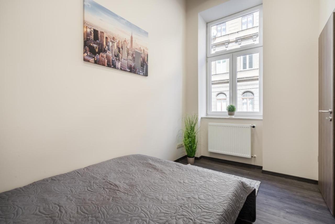Nirvana Suite,3 Bedrooms, 2 Bathrooms, Acs Lejlighed